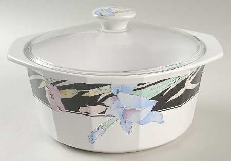 Charisma Black 2.25 Qt Round Covered Casserole
