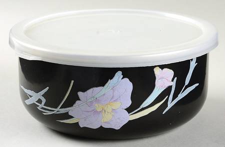 Charisma Black 6 5/8" Metal Bowl W/Plastic Lid