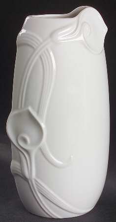 Classic Flair White 8" Vase
