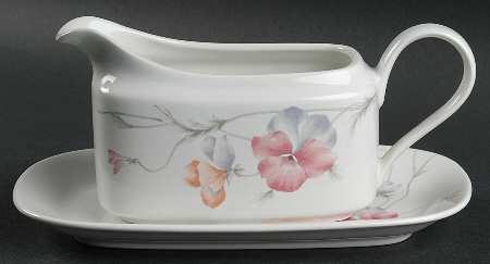 Clinging Vines Gravy Boat & Underplate