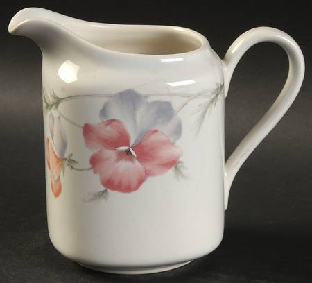 Clinging Vines Creamer