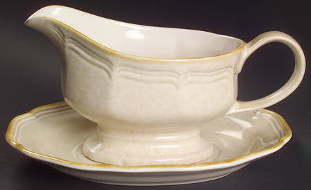Country Charm Gravy Boat & Underplate