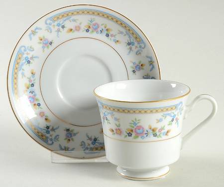 Countess Footed Cup & Saucer Set