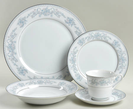 Dresden Rose 40 Piece Estate Set