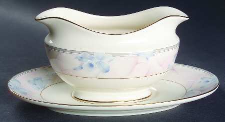 Floral Blush Gravy Boat & Underplate