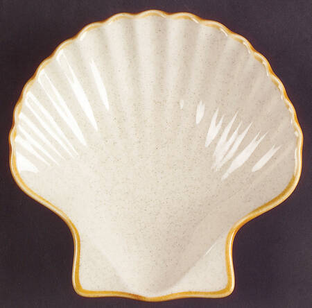 Garden Club Shell Shaped Dish
