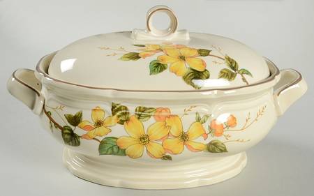 Goldwood 2.5 Quart Oval Covered Casserole