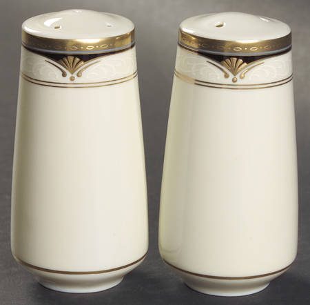 Golden Shell Salt & Pepper Set
