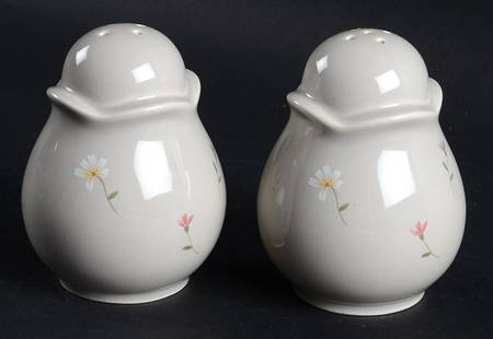 Heather Blossoms Salt & Pepper Set