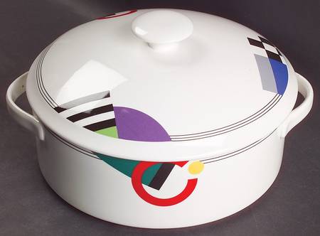High Spirits 2 Qt Round Covered Casserole