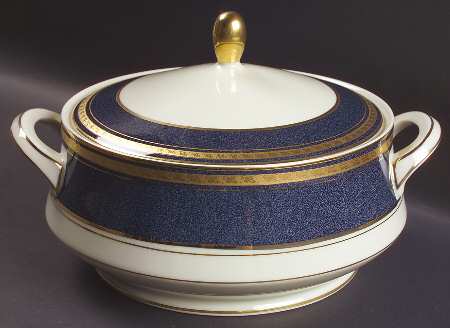 Imperial Lapis 2 Qt Round Covered Casserole