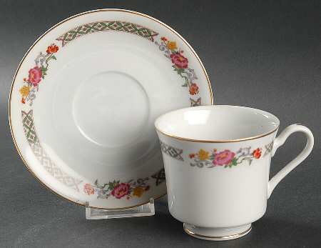 Kutani Branch Footed Cup & Saucer Set