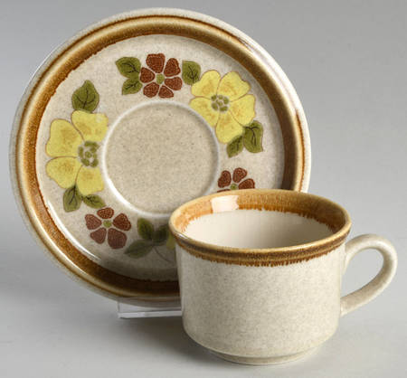 Lisbet Flat Cup & Saucer Set