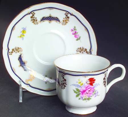 Lorraine Footed Cup & Saucer Set