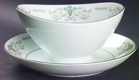 Margaret Gravy Boat with Attached Underplate