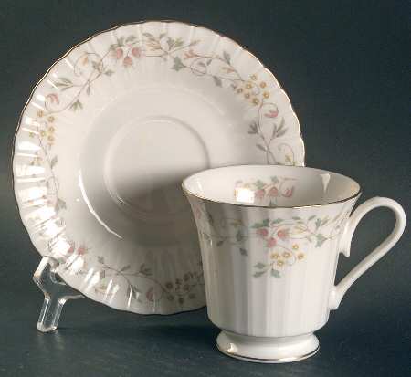 Melinda Footed Cup & Saucer Set