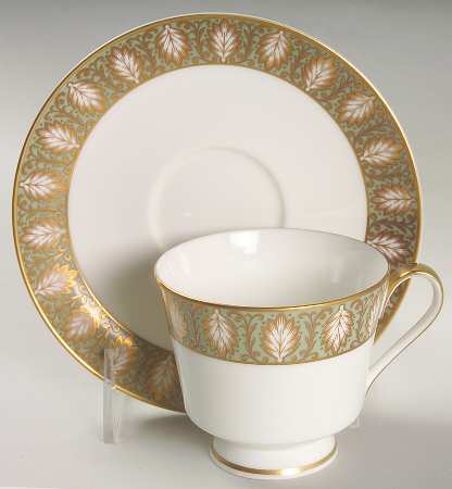Meredith Footed Cup & Saucer Set