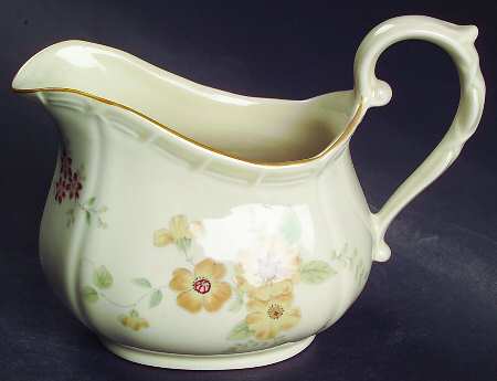 Merrie Creamer by Mikasa