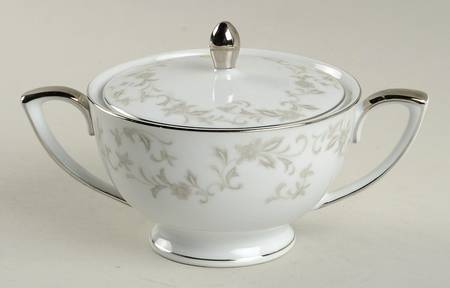 Mia Sugar Bowl & Lid