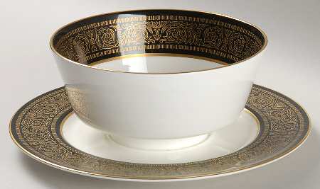 Round Gravy Boat/Attached Underplate