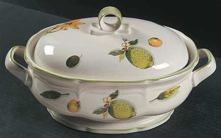 Nature's Parade 3 Quart Oval Covered Casserole