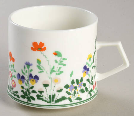 Petit Point Flat Cup