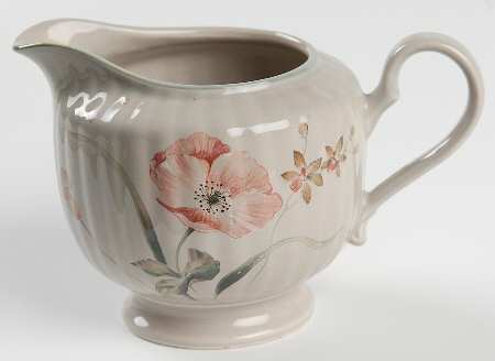 Pink Poppy Creamer