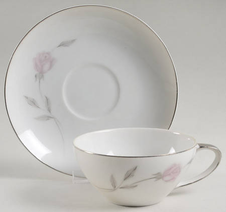 Flat Cup & Saucer Set