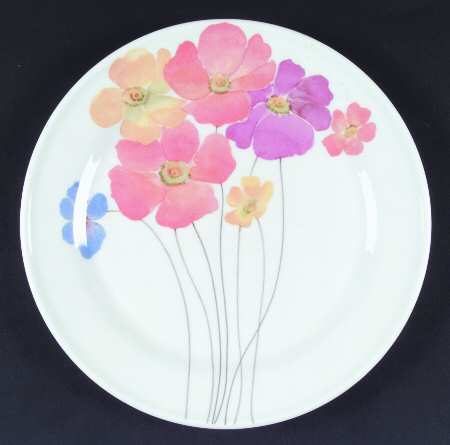 Pretty Posies by Mikasa