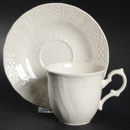 Renaissance White Flat Cup & Saucer Set