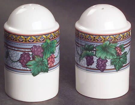 Royal Harvest Salt & Pepper Set