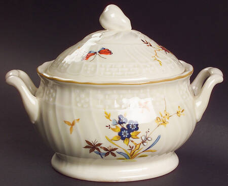 Shangri-La (D1001, Fine Ivory) Sugar Bowl & Lid