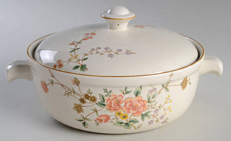 Silk Bouquet 1.75 Qt Round Covered Casserole