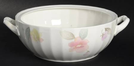 Silk Blossoms 2 Qt Round Covered Casserole No Lid