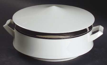 Solitude 1.5 Qt Round Covered Casserole