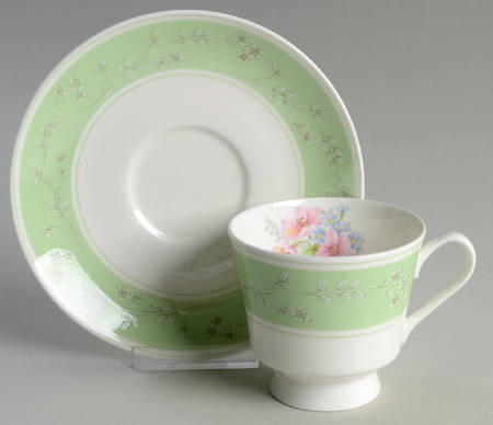 Sweet Valley Footed Cup & Saucer Set