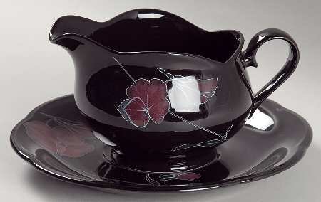 Gravy Boat & Underplate