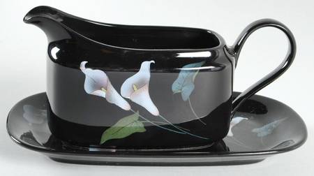 Tres Chic Gravy Boat & Underplate