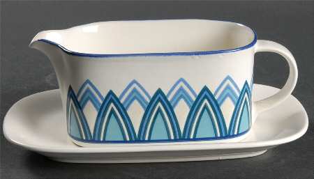 Villa Gravy Boat & Underplate (Relish/Butter)