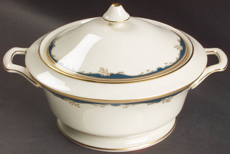 Winston Blue Round Covered Vegetable