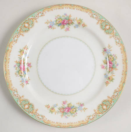 Green Traditional Salad Plate