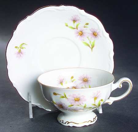 Daisy Bell Footed Cup & Saucer Set