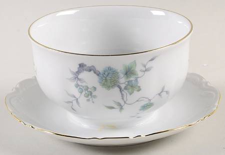 Green Ming (9901, Gold Trim) Gravy Boat with Attached Underplate