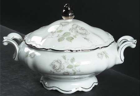 Mystic Rose (Platinum Trim) Round Covered Vegetable