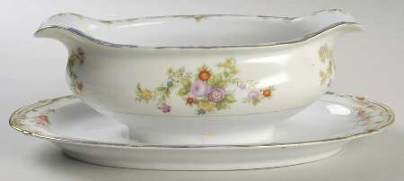 MMJ4 Gravy Boat with Attached Underplate