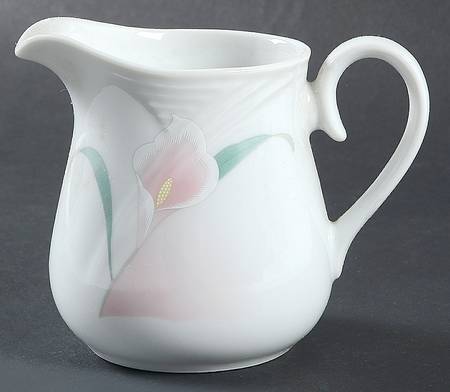 Ballerina Mauve Creamer