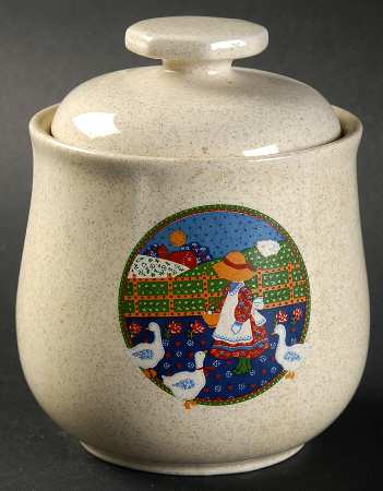 Plain & Fancy Sugar Bowl & Lid