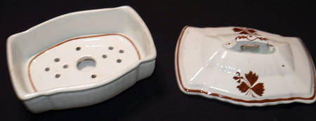 Tea Leaf Rectangular Covered Butter with Strainer