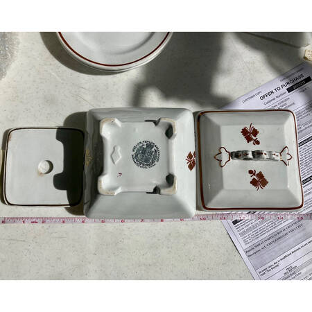 Tea Leaf Square Covered Butter with Strainer