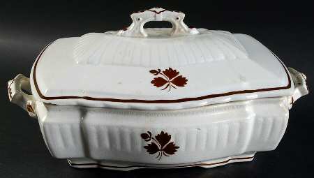 Tea Leaf Rectangular Covered Vegetable